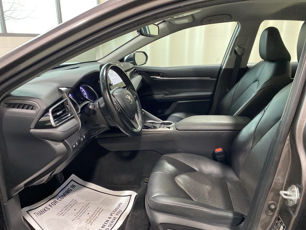 2022 Toyota Camry Hybrid XLE