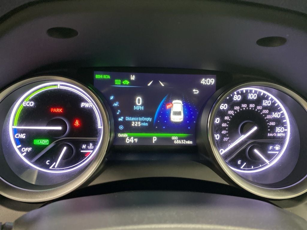 2022 Toyota Camry Hybrid XLE