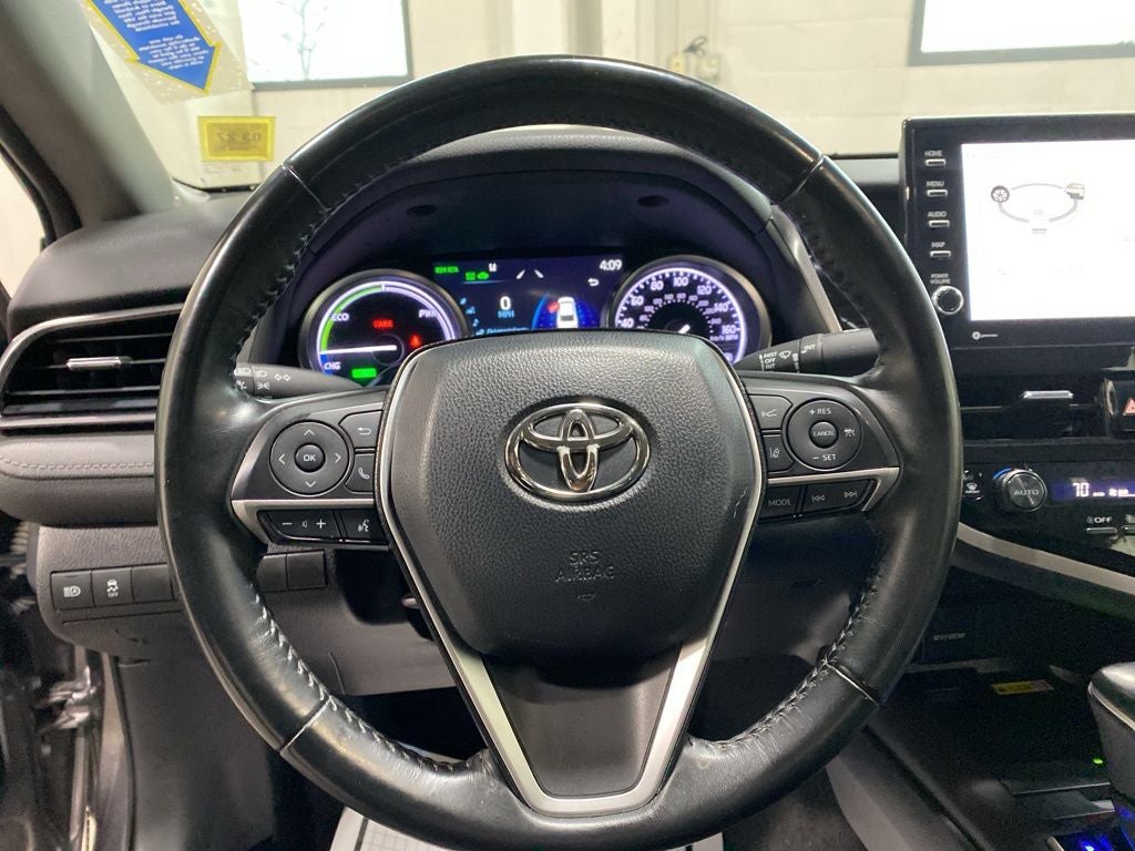 2022 Toyota Camry Hybrid XLE