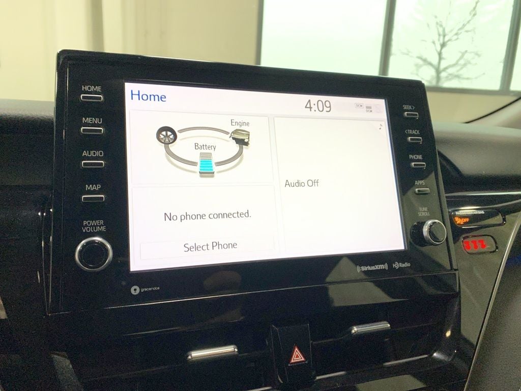 2022 Toyota Camry Hybrid XLE