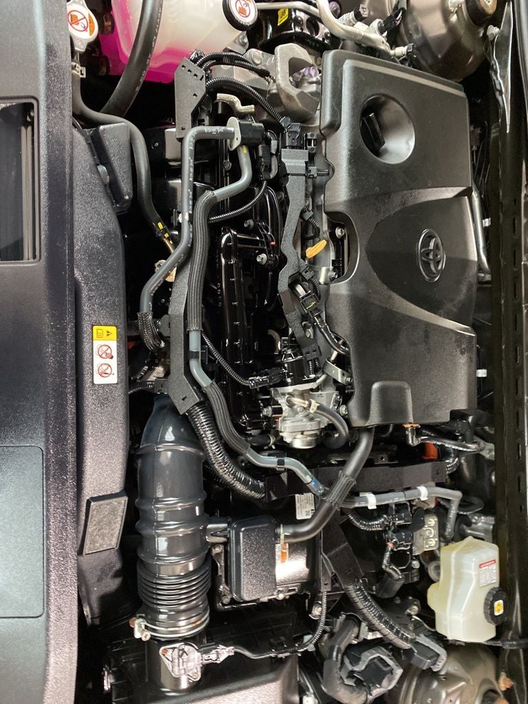 2022 Toyota Camry Hybrid XLE