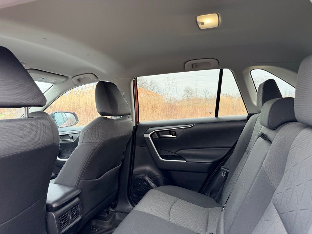 2022 Toyota RAV4 Hybrid XLE