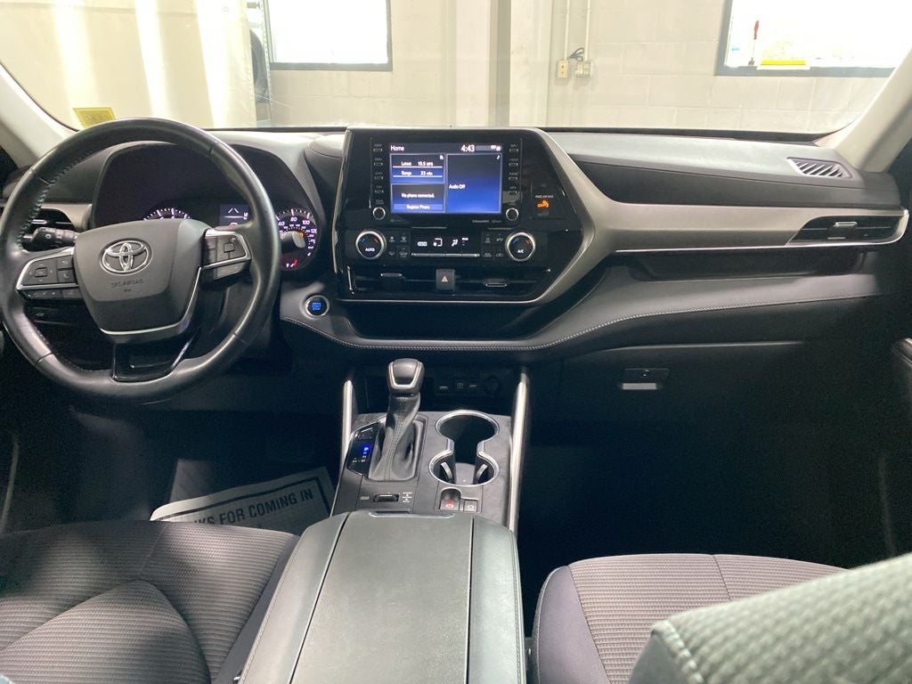 2021 Toyota Highlander LE