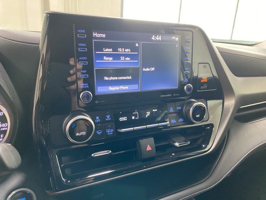 2021 Toyota Highlander LE
