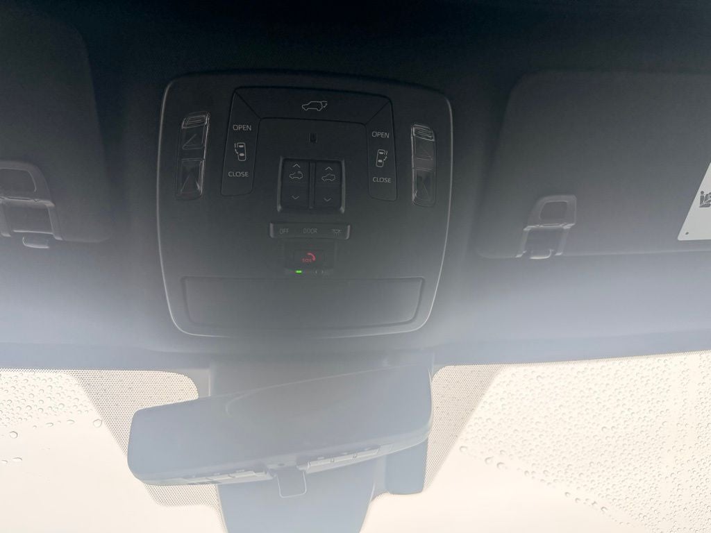 2025 Toyota Sienna Platinum 7 Passenger