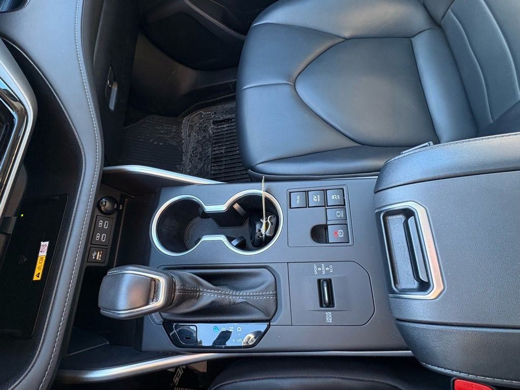 2024 Toyota Highlander Hybrid XLE