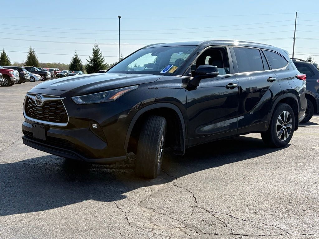 2023 Toyota Highlander XLE