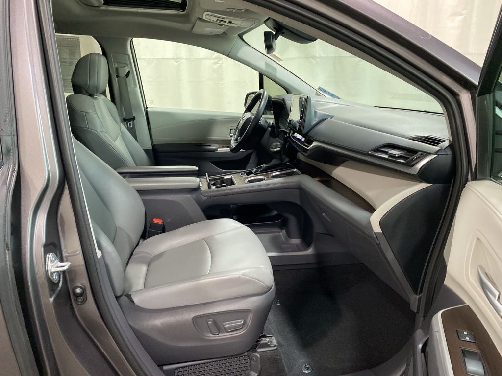 2021 Toyota Sienna XLE 7 Passenger