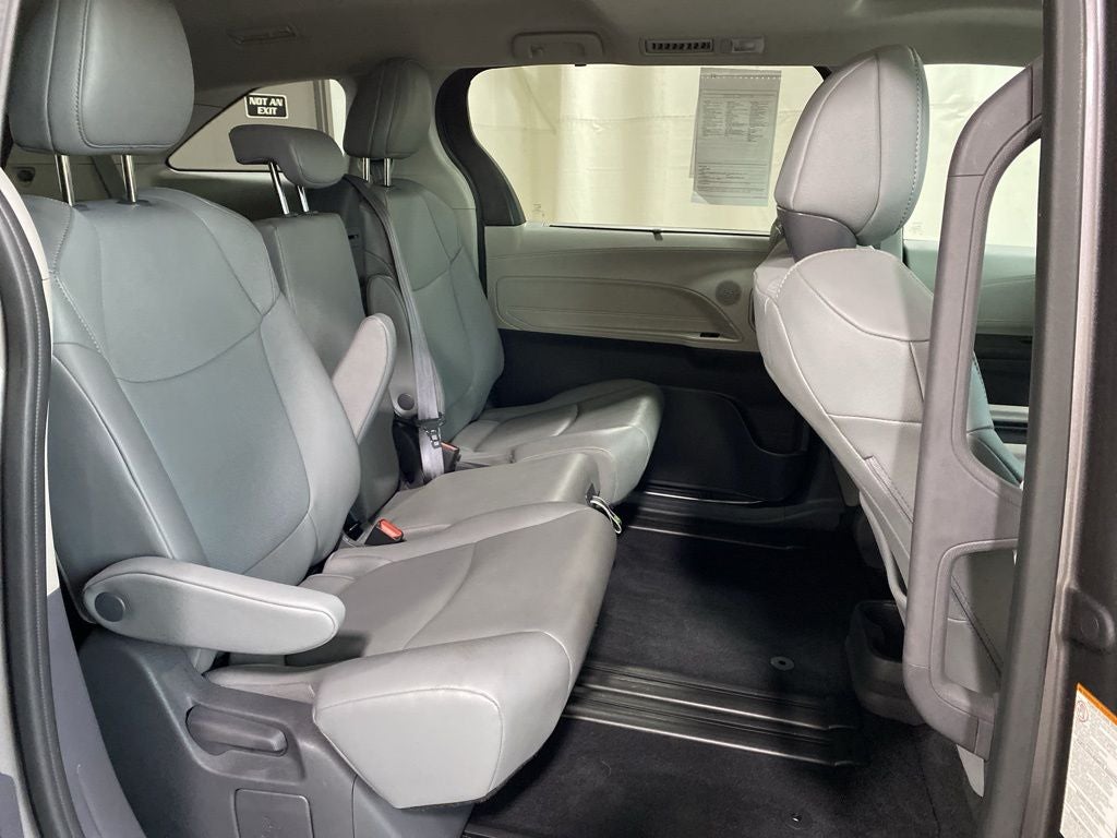 2021 Toyota Sienna XLE 7 Passenger