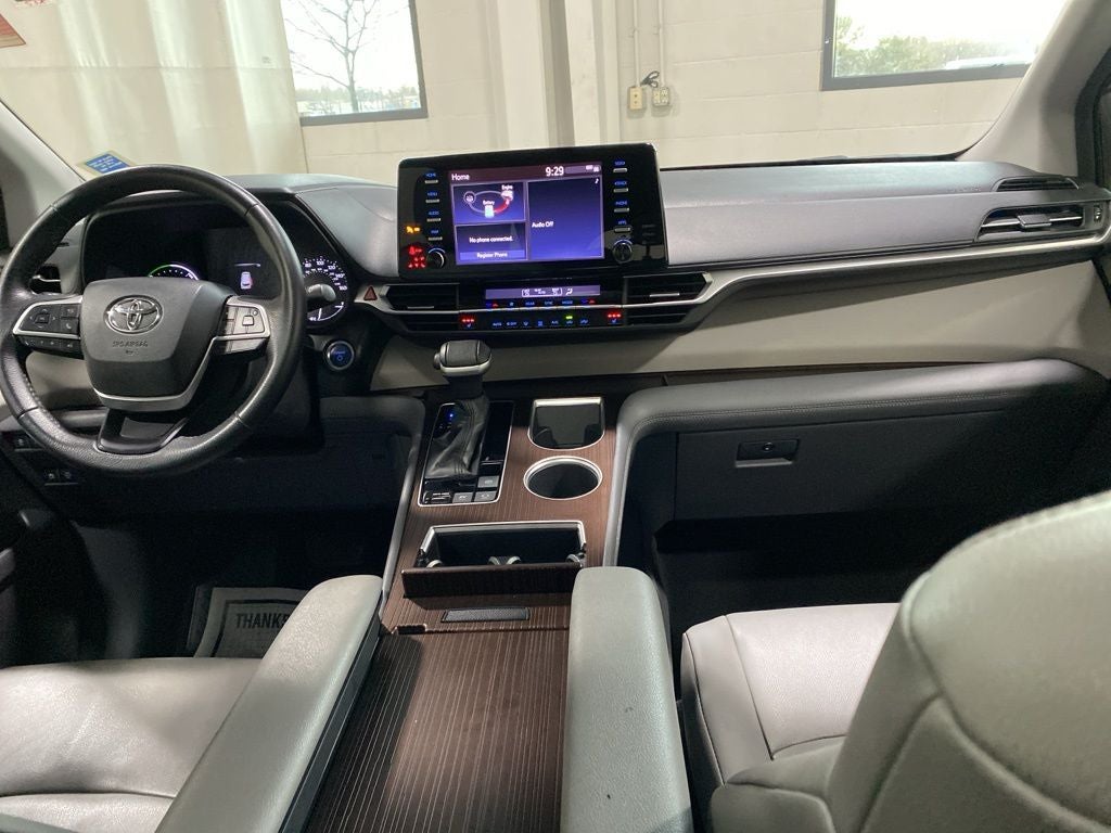 2021 Toyota Sienna XLE 7 Passenger