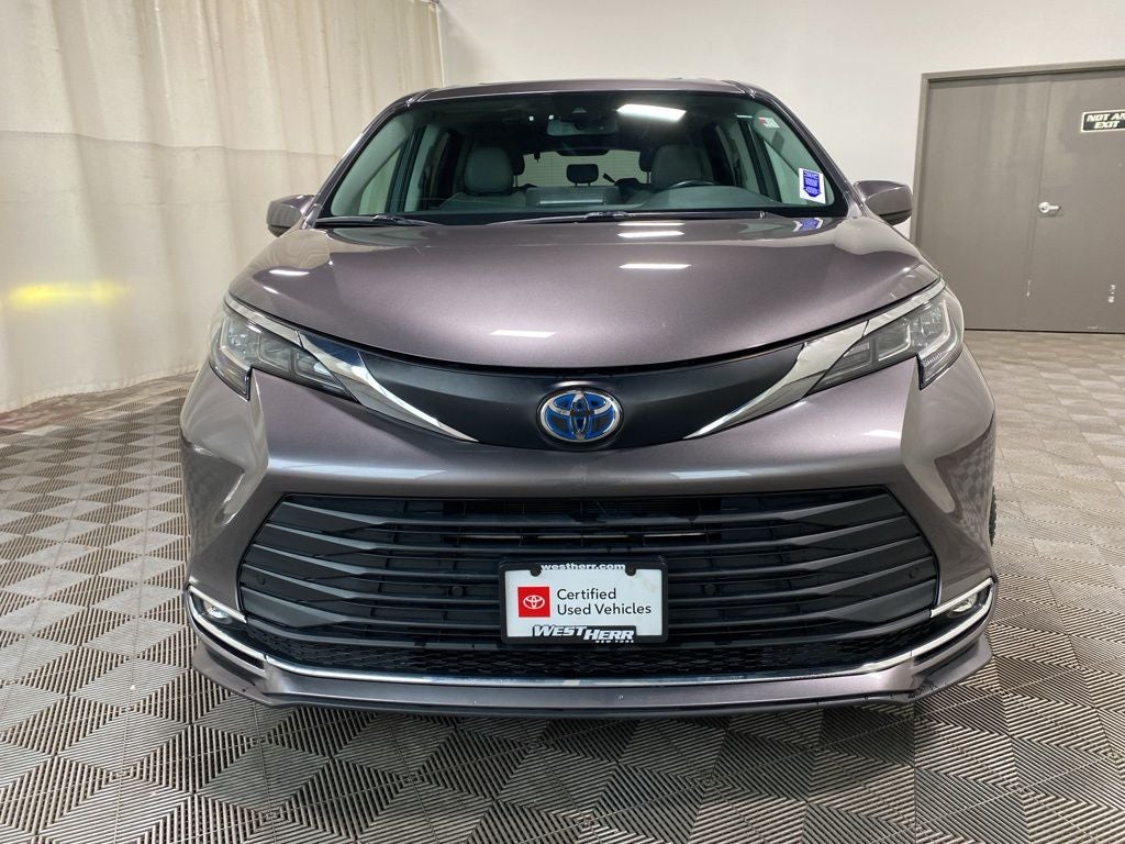 2021 Toyota Sienna XLE 7 Passenger