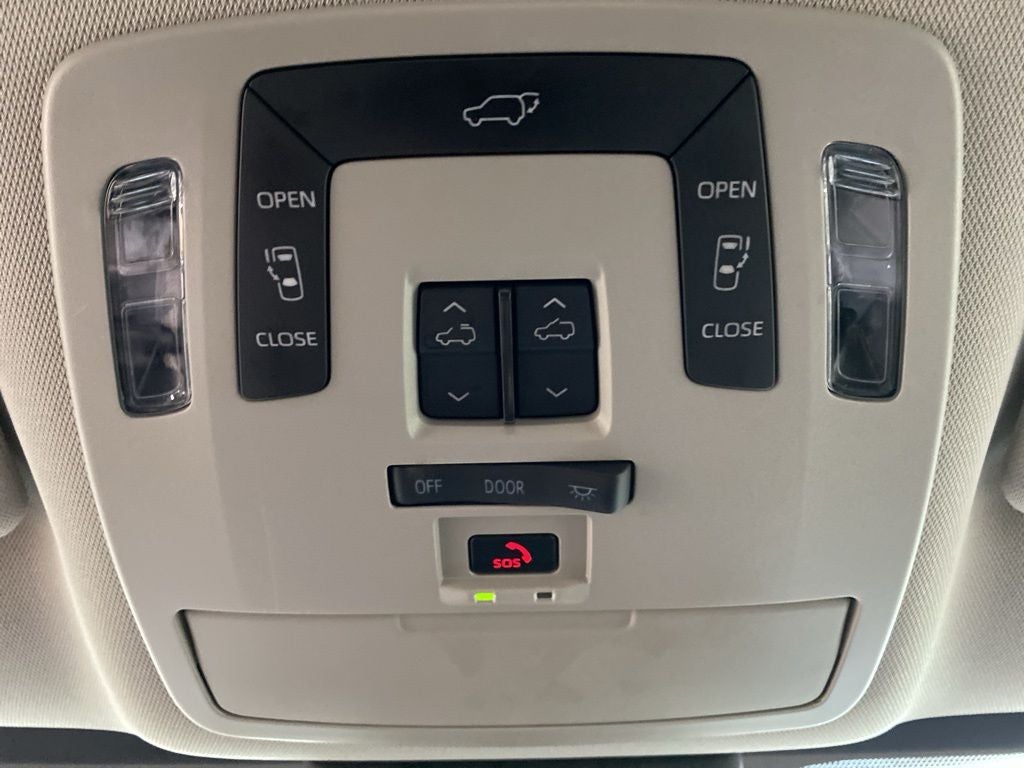 2021 Toyota Sienna XLE 7 Passenger