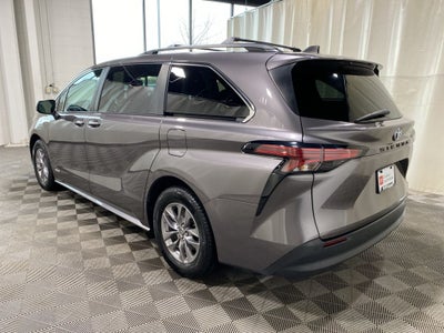 2021 Toyota Sienna XLE 7 Passenger