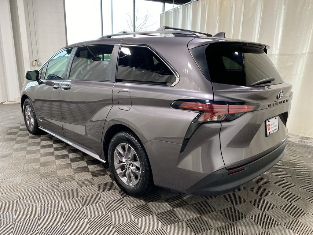 2021 Toyota Sienna XLE 7 Passenger