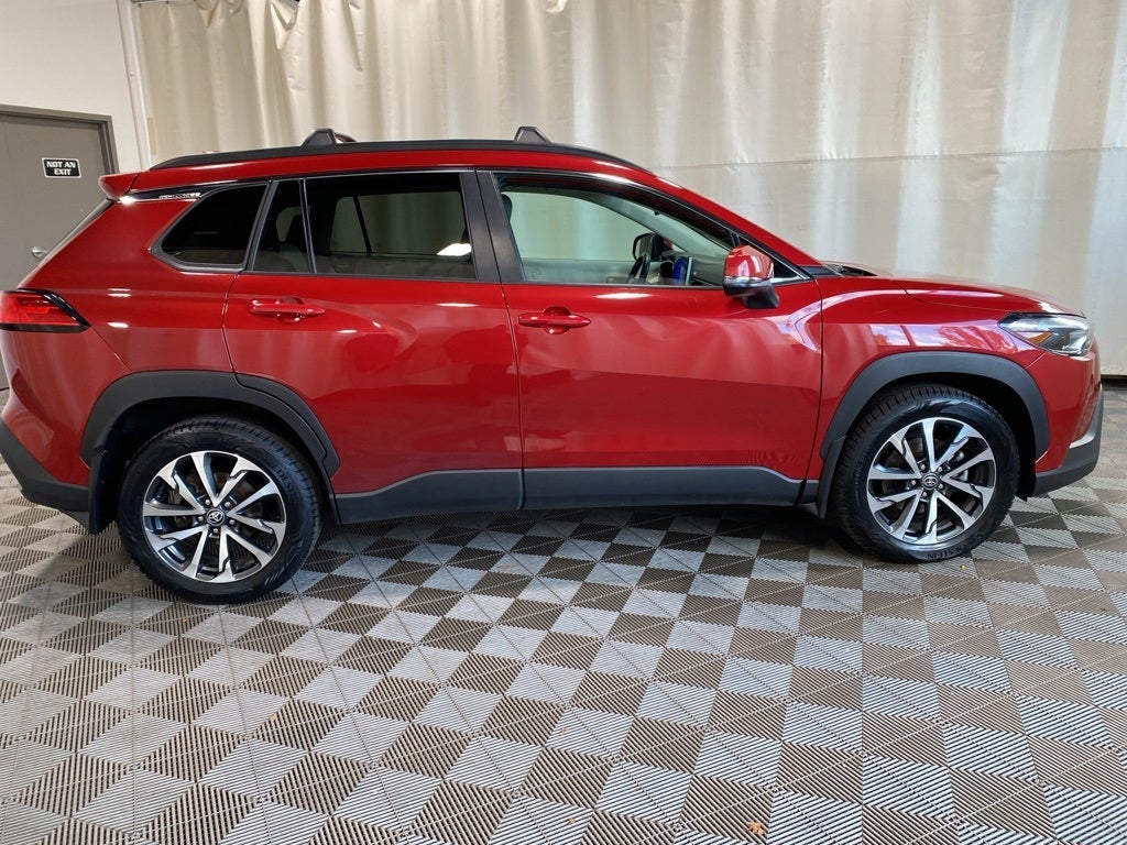 2023 Toyota Corolla Cross XLE