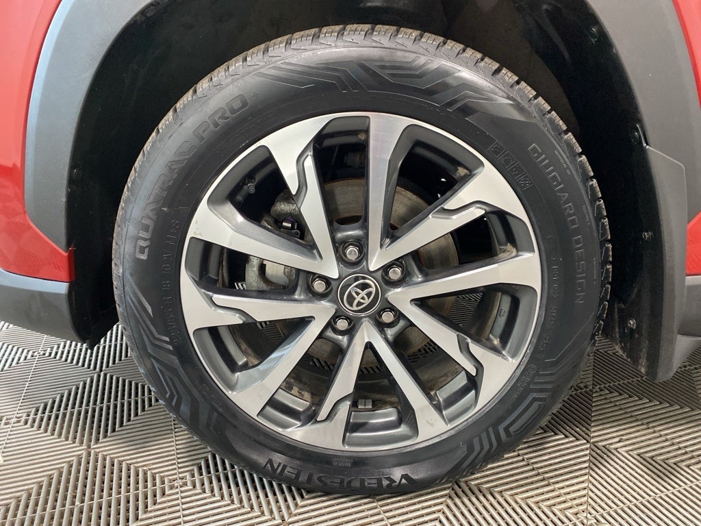 2023 Toyota Corolla Cross XLE