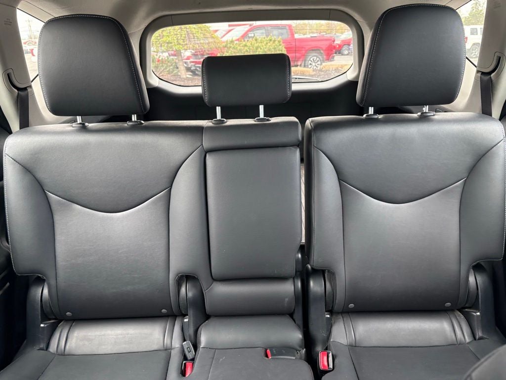2017 Toyota Prius v Four