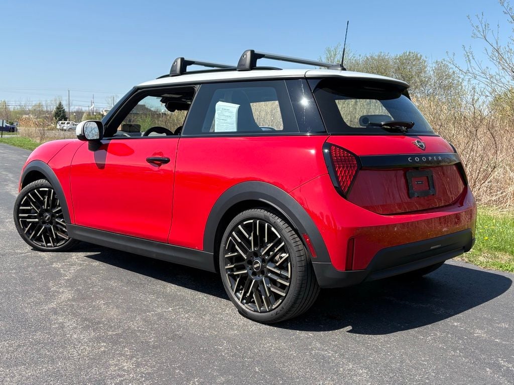 2025 MINI Cooper Iconic