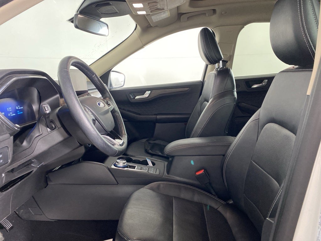 2020 Ford Escape Titanium Hybrid