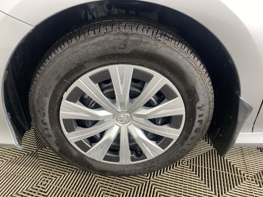 2024 Toyota Camry Hybrid LE