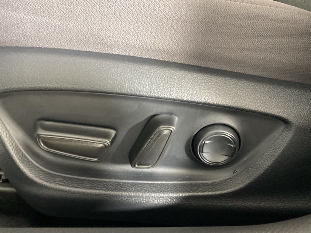 2024 Toyota Camry Hybrid LE