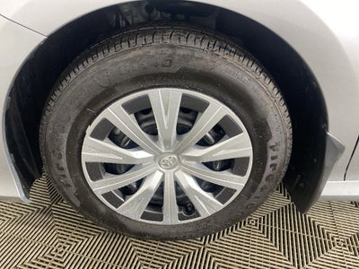 2024 Toyota Camry Hybrid LE