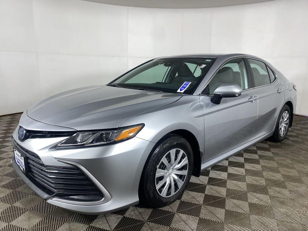 2024 Toyota Camry Hybrid LE