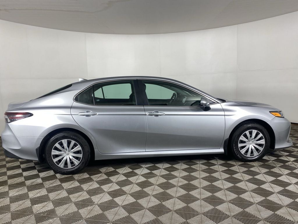 2024 Toyota Camry Hybrid LE