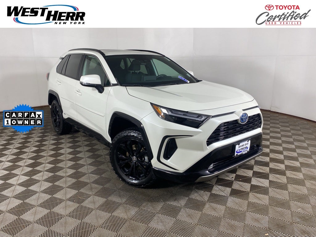 2022 Toyota RAV4 Hybrid SE