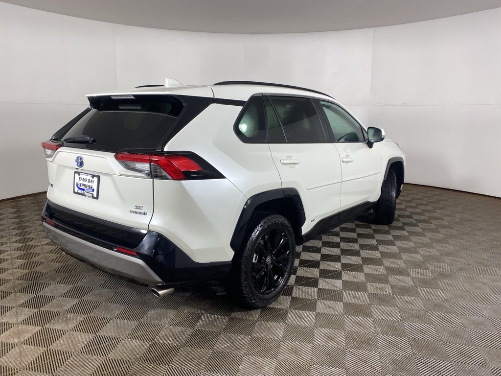 2022 Toyota RAV4 Hybrid SE
