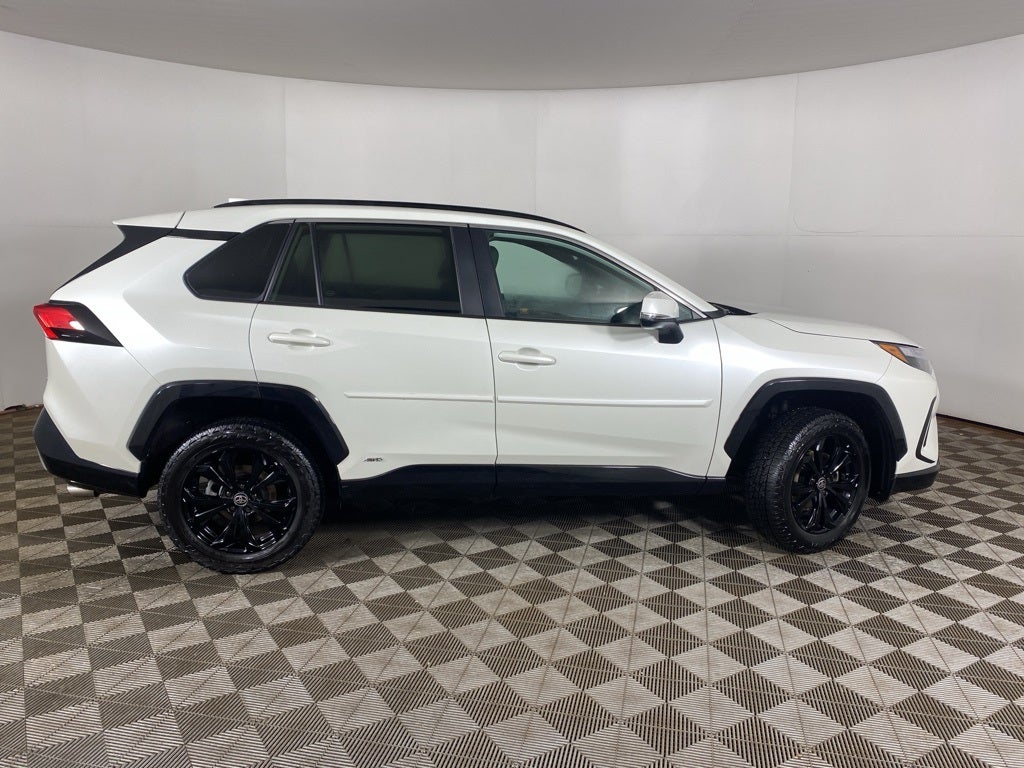2022 Toyota RAV4 Hybrid SE