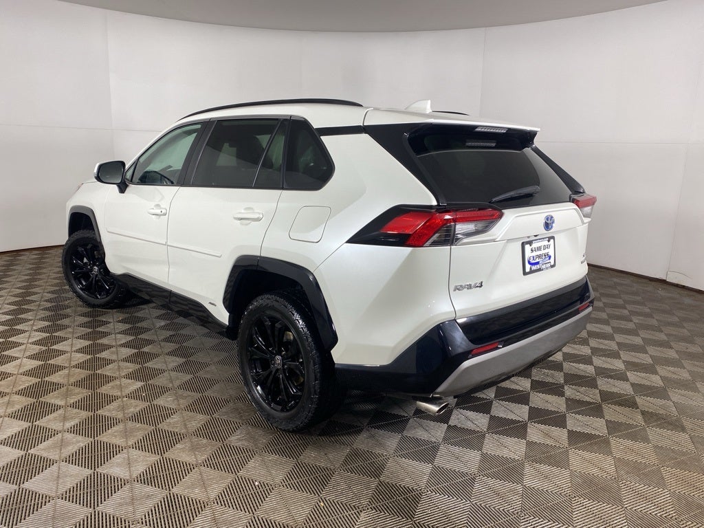 2022 Toyota RAV4 Hybrid SE