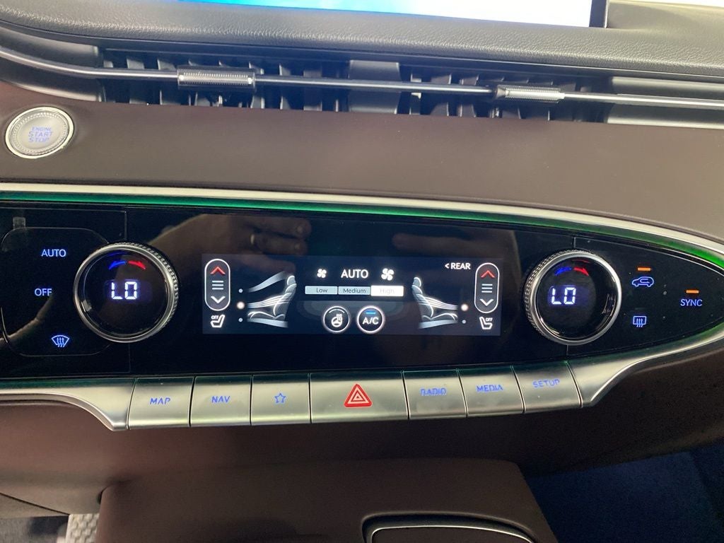 2024 Genesis GV70 2.5T