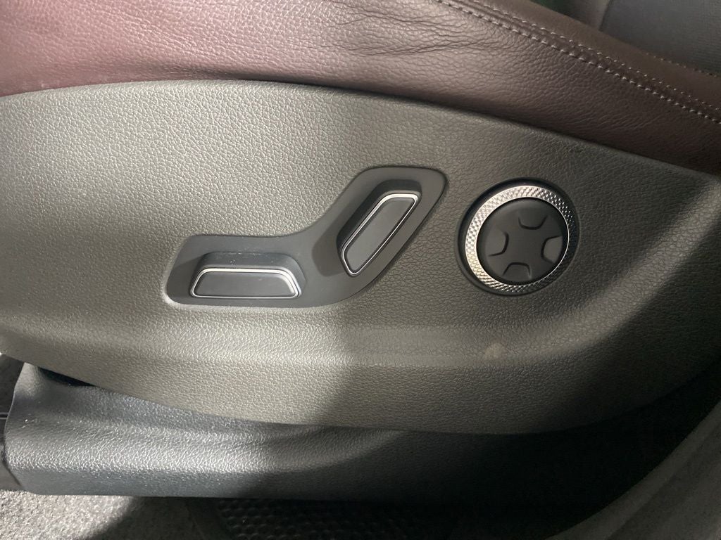 2024 Genesis GV70 2.5T