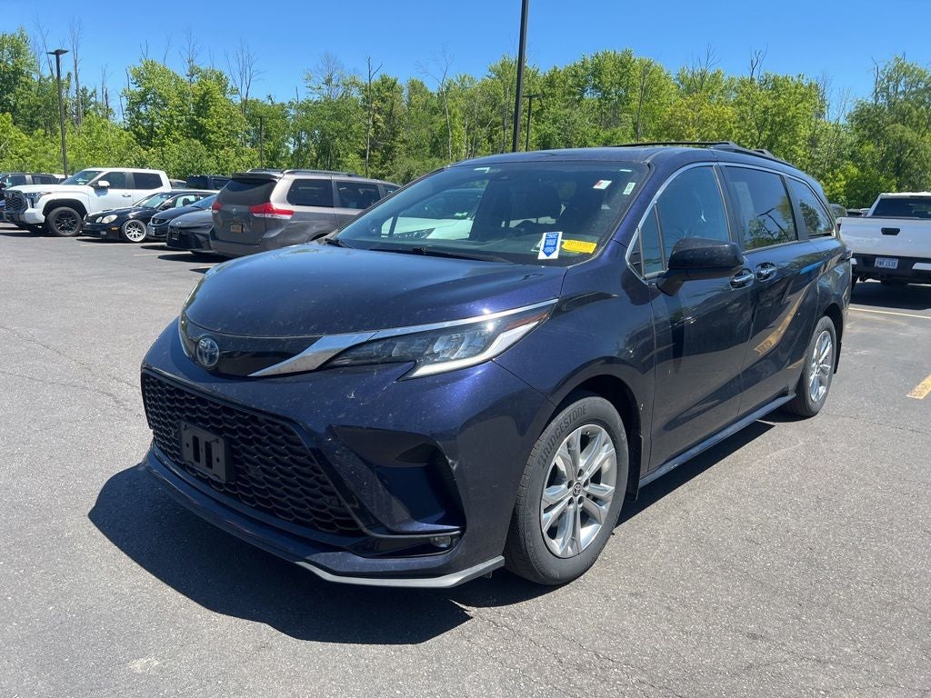 2023 Toyota Sienna XSE 7 Passenger