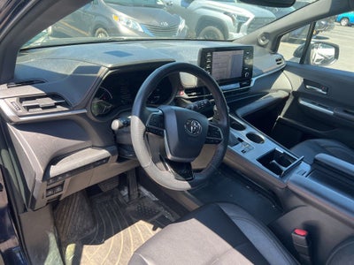 2023 Toyota Sienna XSE 7 Passenger