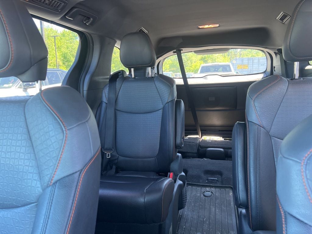2023 Toyota Sienna XSE 7 Passenger
