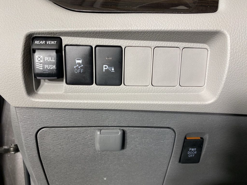 2018 Toyota Sienna XLE 7 Passenger