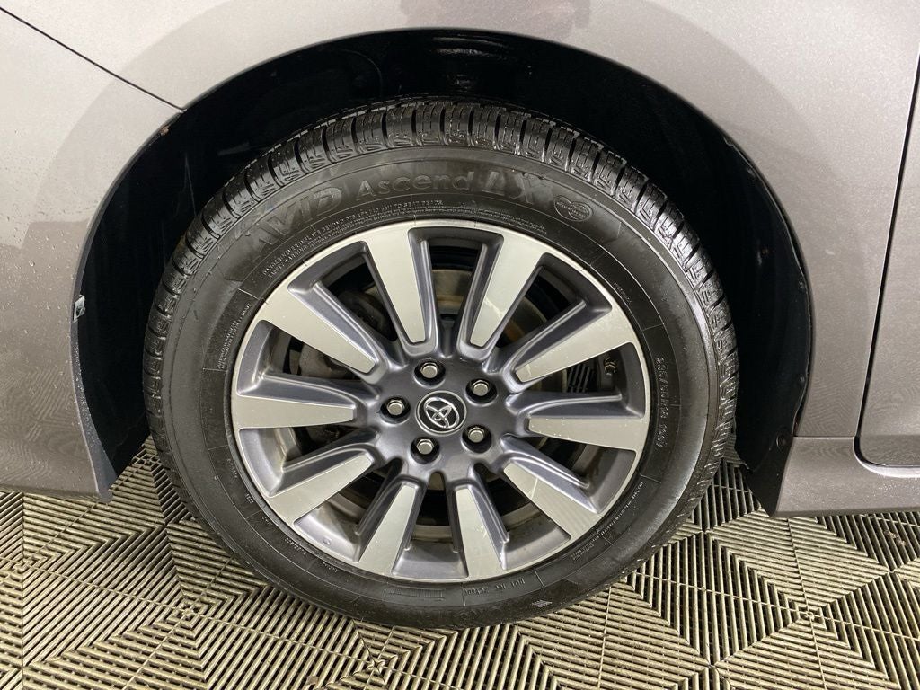 2018 Toyota Sienna XLE 7 Passenger