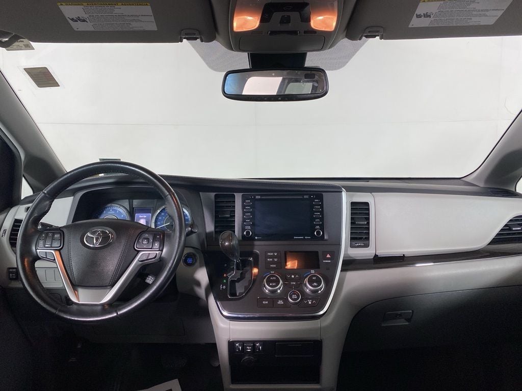 2018 Toyota Sienna XLE 7 Passenger