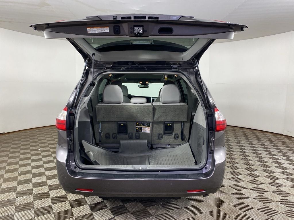 2018 Toyota Sienna XLE 7 Passenger