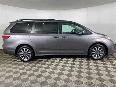 2018 Toyota Sienna XLE 7 Passenger
