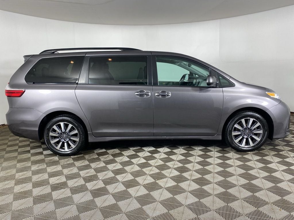 2018 Toyota Sienna XLE 7 Passenger