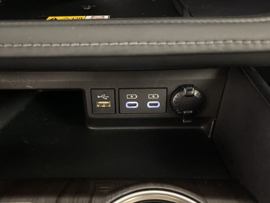 2023 Toyota Highlander Hybrid Platinum