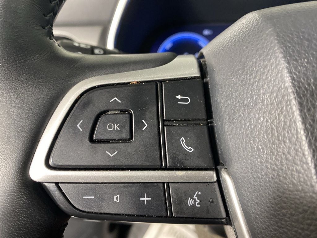 2023 Toyota Highlander Hybrid Platinum