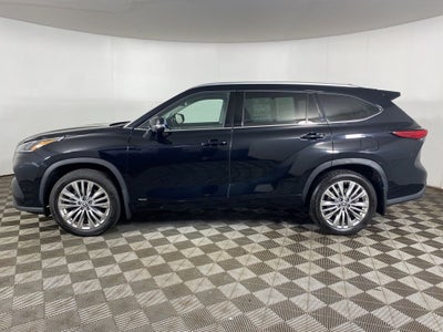 2023 Toyota Highlander Hybrid Platinum