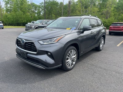 2024 Toyota Highlander Hybrid Platinum