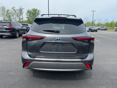 2024 Toyota Highlander Hybrid Platinum