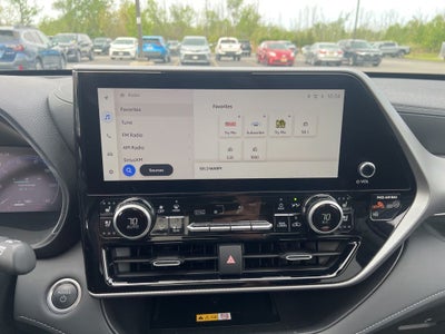 2024 Toyota Highlander Hybrid Platinum