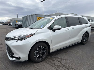2025 Toyota Sienna Platinum 7 Passenger